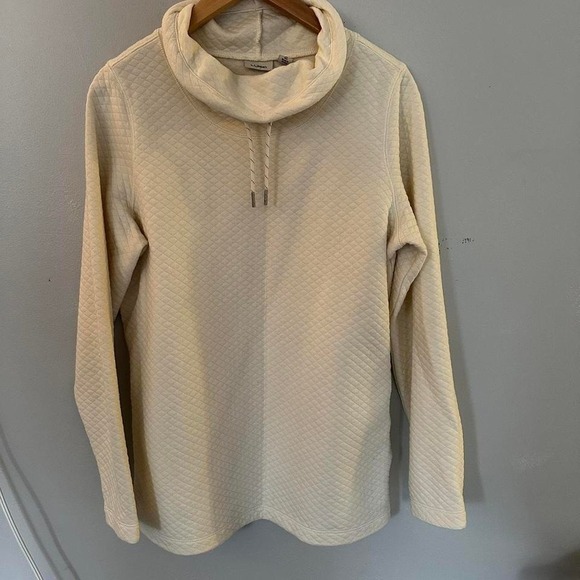 L.L.Bean Tops - L.L. Bean Collared Sweatshirt
